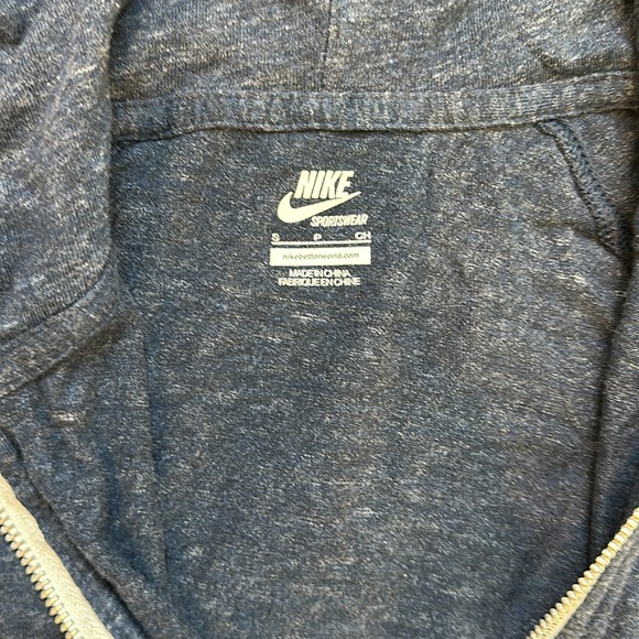 Nike women’s heathered navy - lightweight zip up - size small - Picture 2 of 3